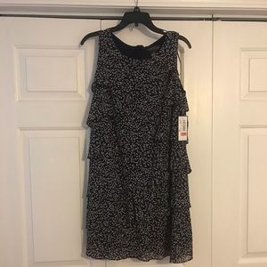 Jessica Howard 12P Navy and white tiered dress